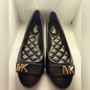 Brand New “Michael Kors”